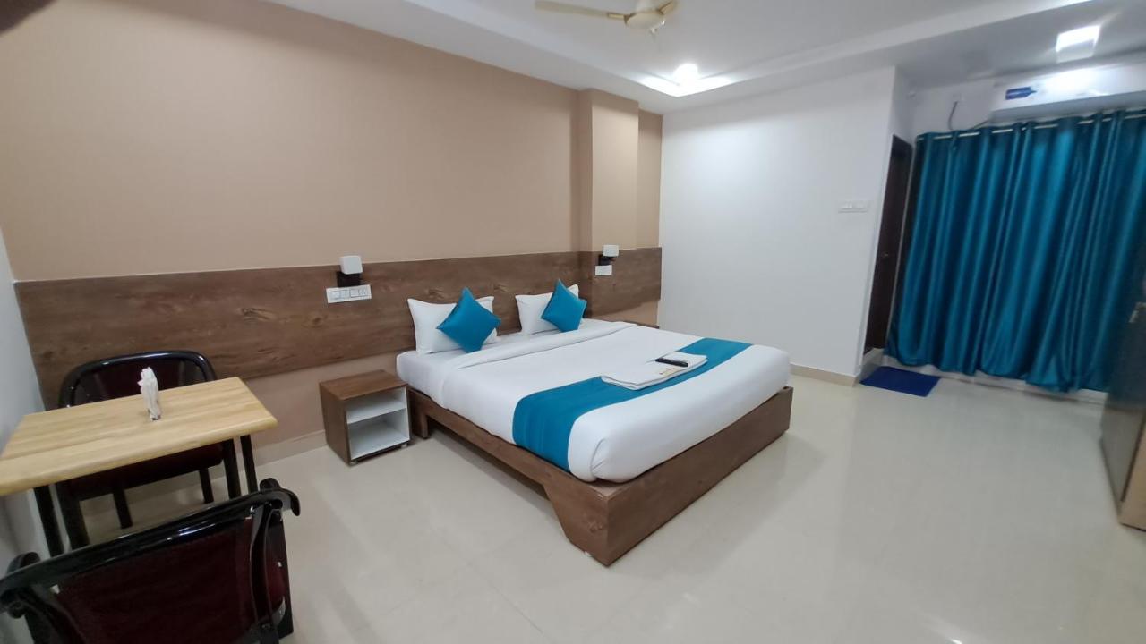 The Balcony Hotel 海得拉巴 外观 照片