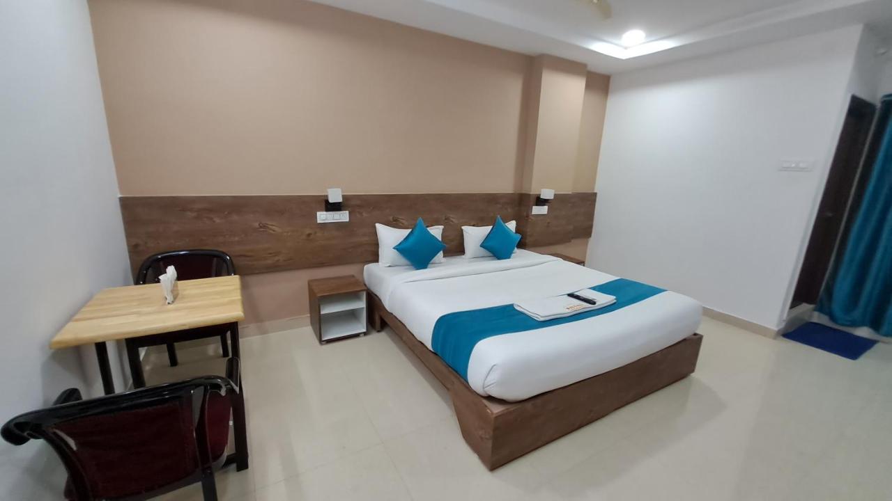 The Balcony Hotel 海得拉巴 外观 照片