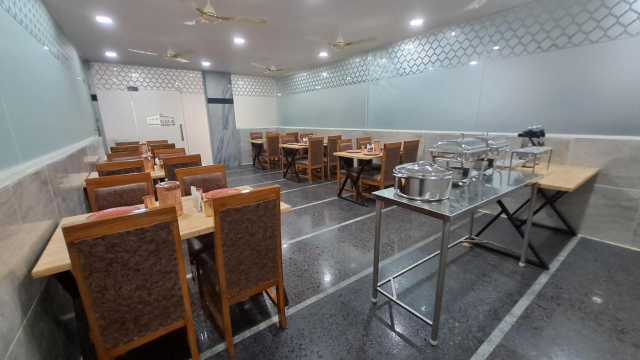 The Balcony Hotel 海得拉巴 外观 照片